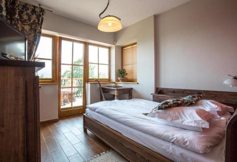 ペントハウスルーム, Butorowy Dwór