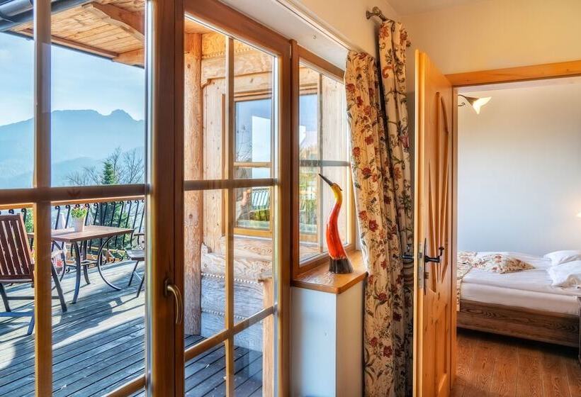 סוויטה אקזקיוטיב, Butorowy Dwór