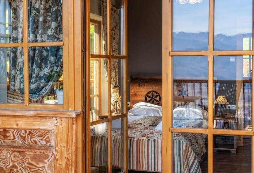 ジュニアスイート, Butorowy Dwór