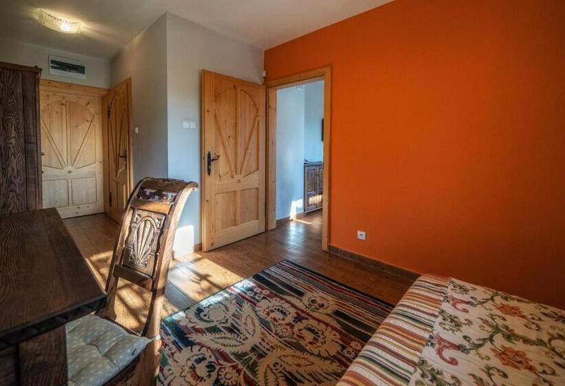 テラス付きマウンテンビュースイート, Butorowy Dwór