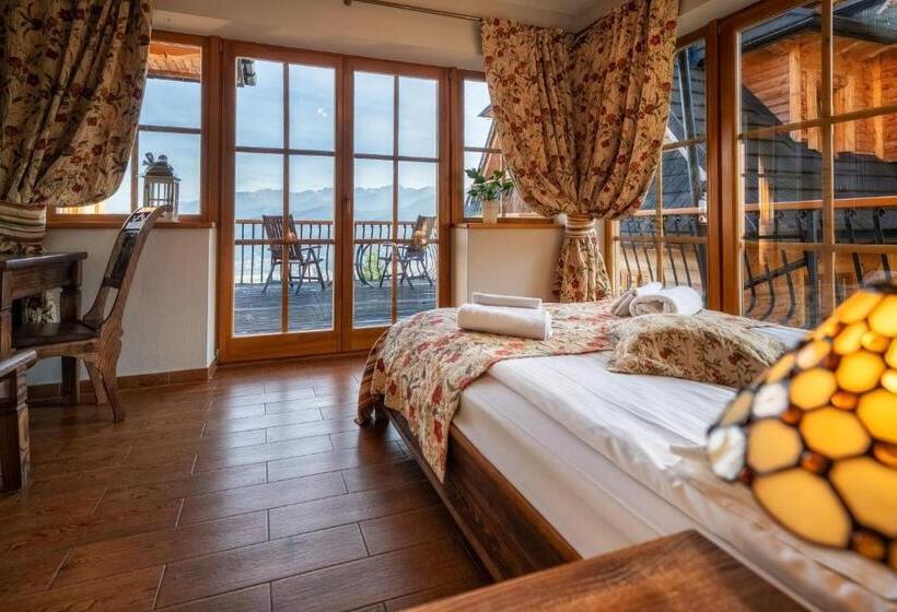 テラス付きマウンテンビュースイート, Butorowy Dwór