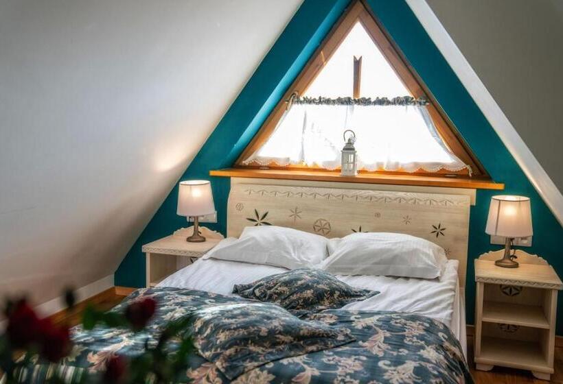 ペントハウスルーム, Butorowy Dwór