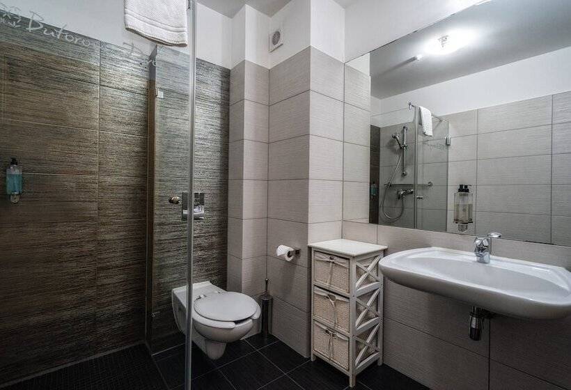 ジュニアスイート, Butorowy Dwór