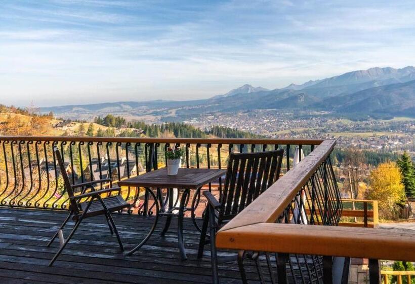 テラス付きマウンテンビュースイート, Butorowy Dwór