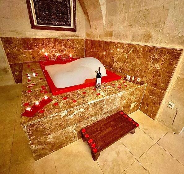غرفة قياسية مزوَّدة بجاكوزي, Doors Of Cappadocia Special Cave