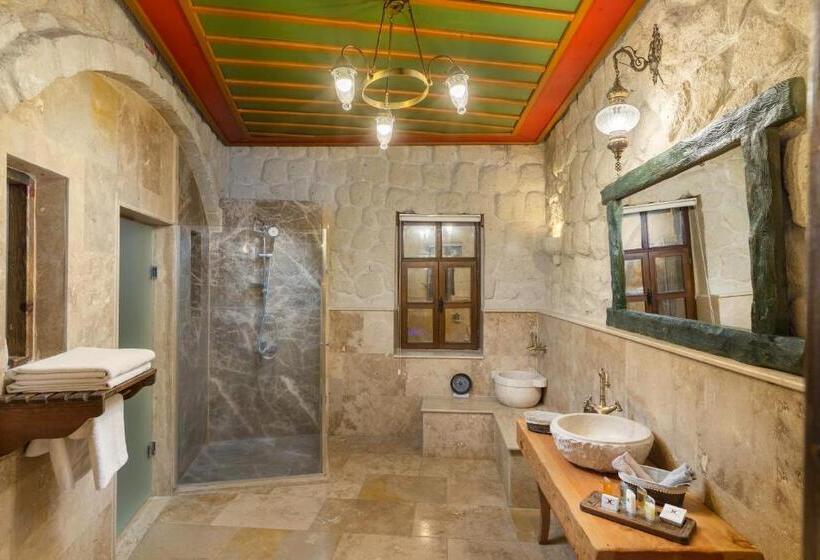 غرفة قياسية مزوَّدة بجاكوزي, Doors Of Cappadocia Special Cave