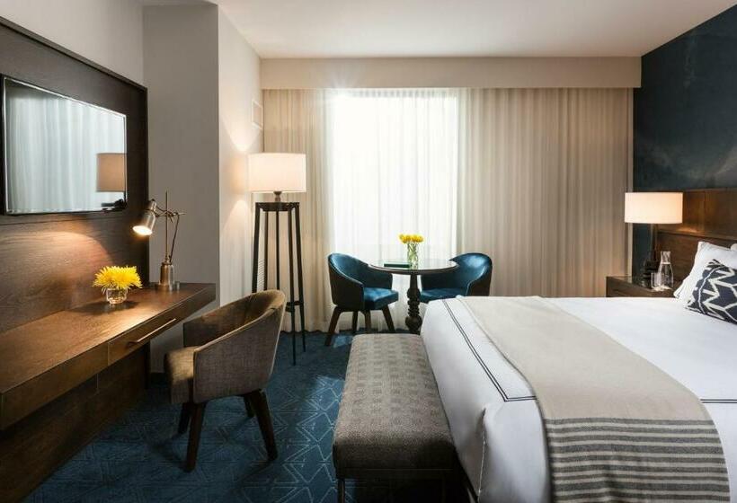 اتاق استاندارد با تخت بزرگ, Van Zandt