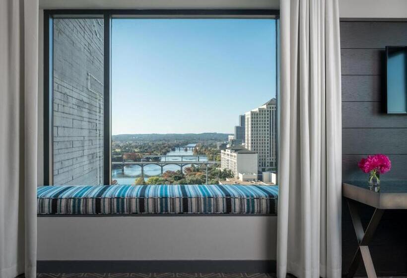 اتاق استاندارد با تخت بزرگ, Van Zandt