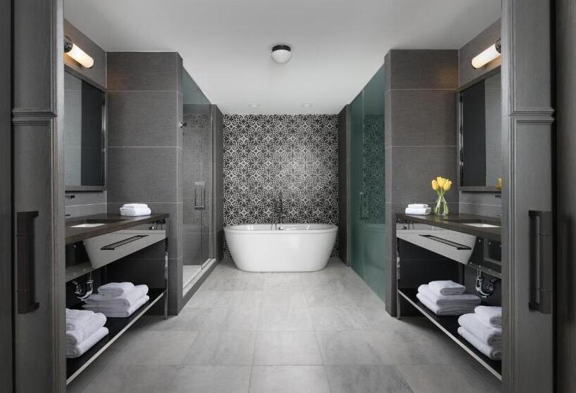 سوییت سوپریور, Van Zandt