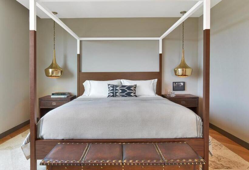 سوییت سوپریور, Van Zandt