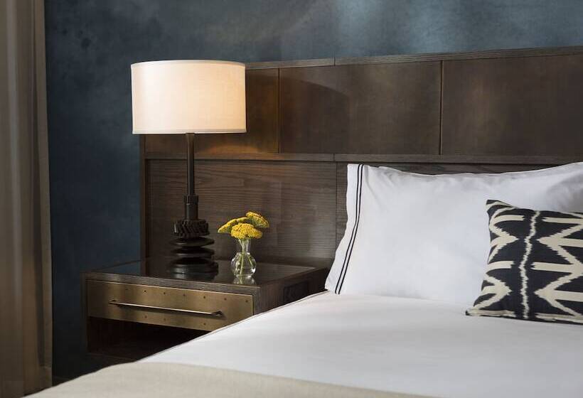 اتاق استاندارد با تخت بزرگ, Van Zandt