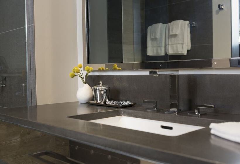 اتاق استاندارد با تخت بزرگ, Van Zandt