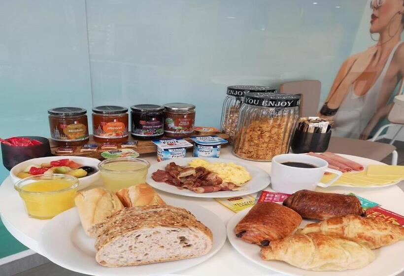 غرفة قياسية ثلاثية, Kyriad Direct Arras Saint Laurent Blangy Parc Expo