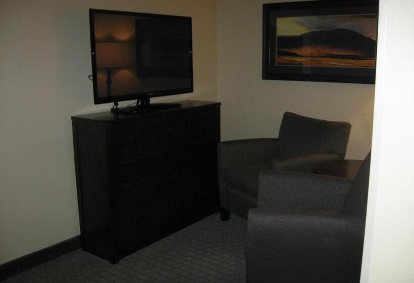 جناح, Little Missouri Inn & Suites New Town