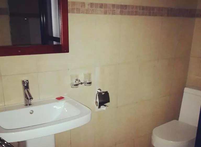 سوییت اجرایی, Nile Village Hotel & Spa