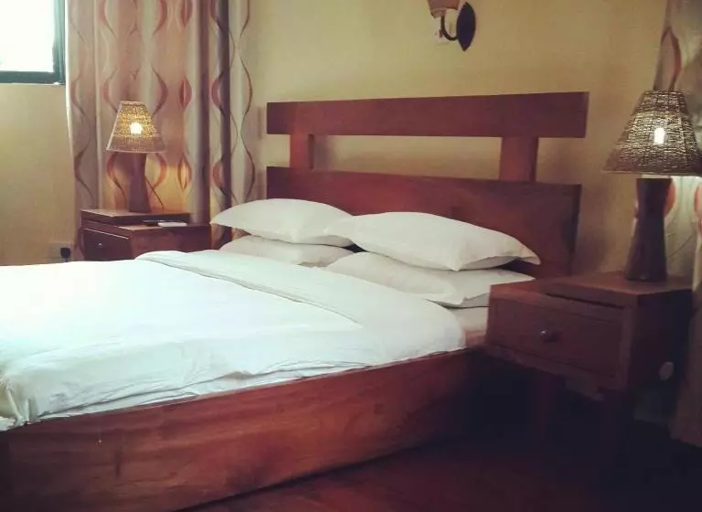 سوییت اجرایی, Nile Village Hotel & Spa