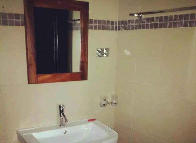 اتاق خانوادگی, Nile Village Hotel & Spa