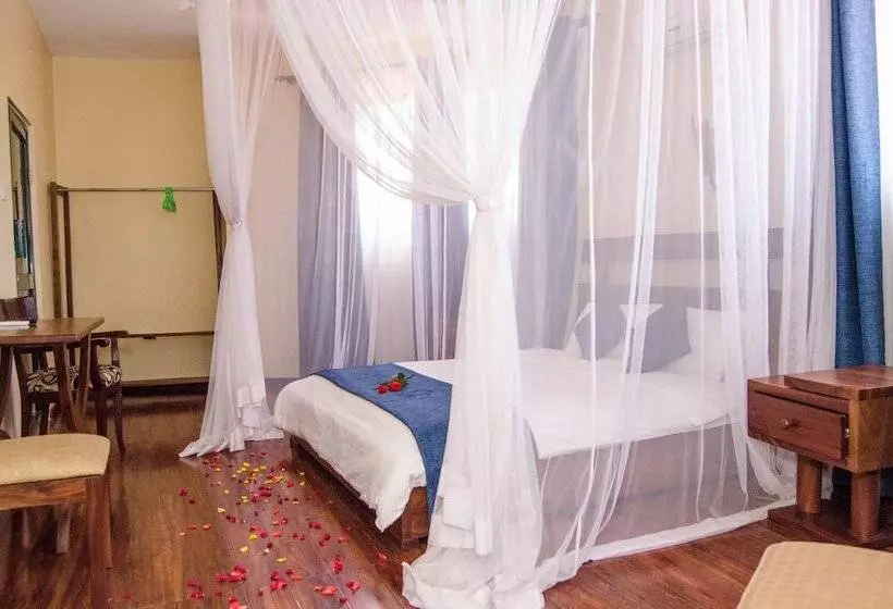 سوییت اجرایی, Nile Village Hotel & Spa