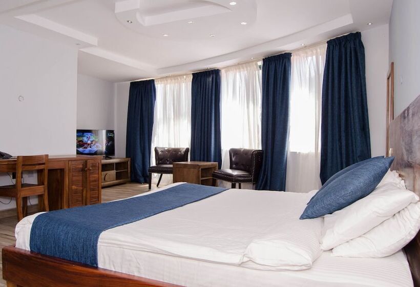 سوییت اجرایی, Nile Village Hotel & Spa