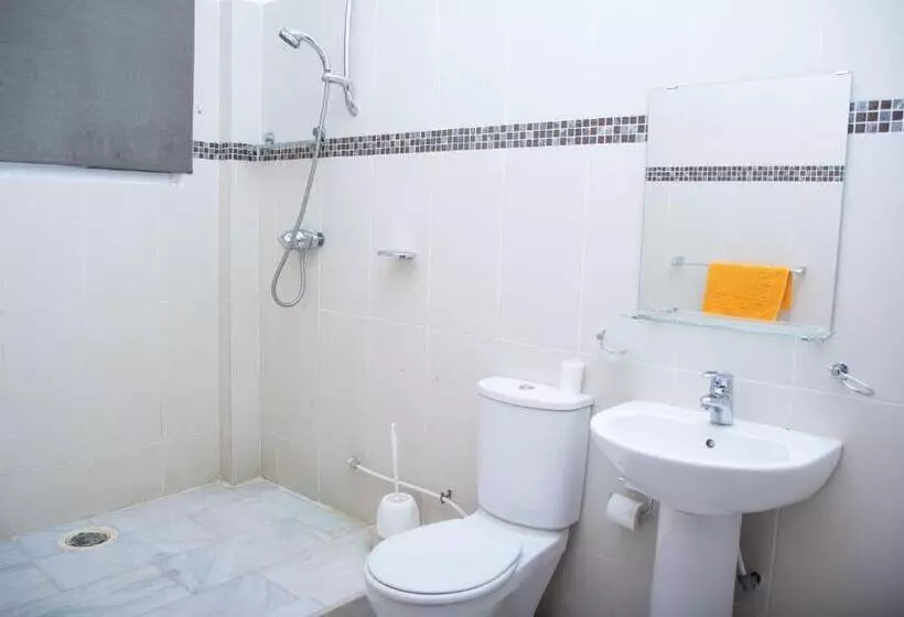 اتاق سه نفره سوپریور با چشم‌انداز دریا, Ocean Villa Heights
