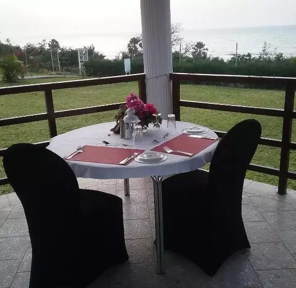 اتاق سه نفره سوپریور با چشم‌انداز دریا, Ocean Villa Heights