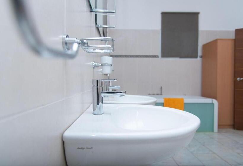 سوییت سوپریور با چشم‌انداز دریا, Ocean Villa Heights