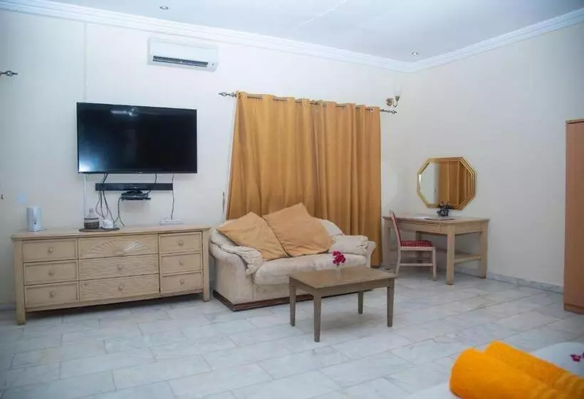 سوییت سوپریور با چشم‌انداز دریا, Ocean Villa Heights