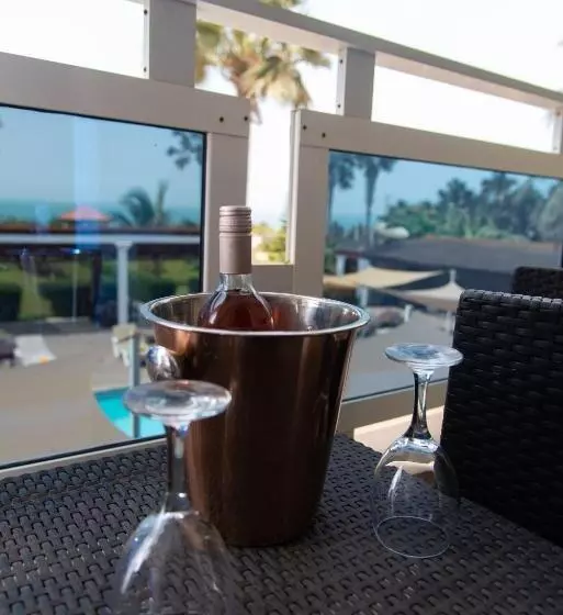 سوییت سوپریور با چشم‌انداز دریا, Ocean Villa Heights