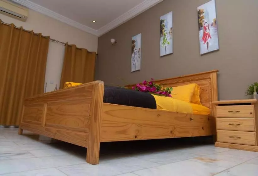 اتاق لوکس سه تخته, Ocean Villa Heights