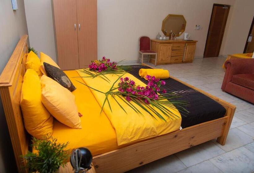 اتاق لوکس سه تخته, Ocean Villa Heights