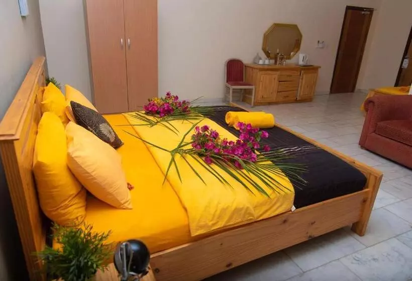 اتاق لوکس سه تخته, Ocean Villa Heights