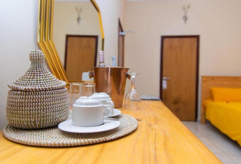 اتاق لوکس سه تخته, Ocean Villa Heights