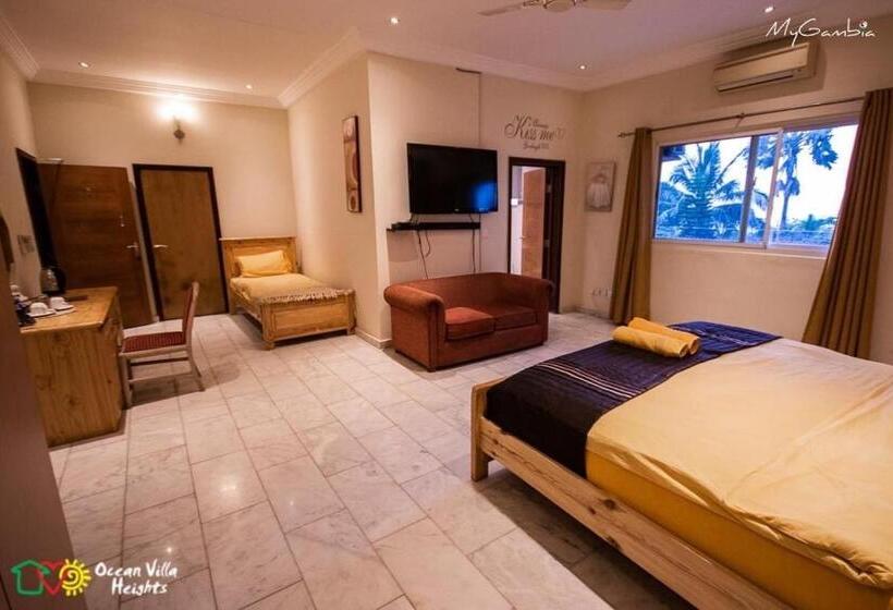 اتاق لوکس سه تخته, Ocean Villa Heights