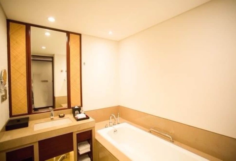 Номер Superior, Ovation Seven Cultivation