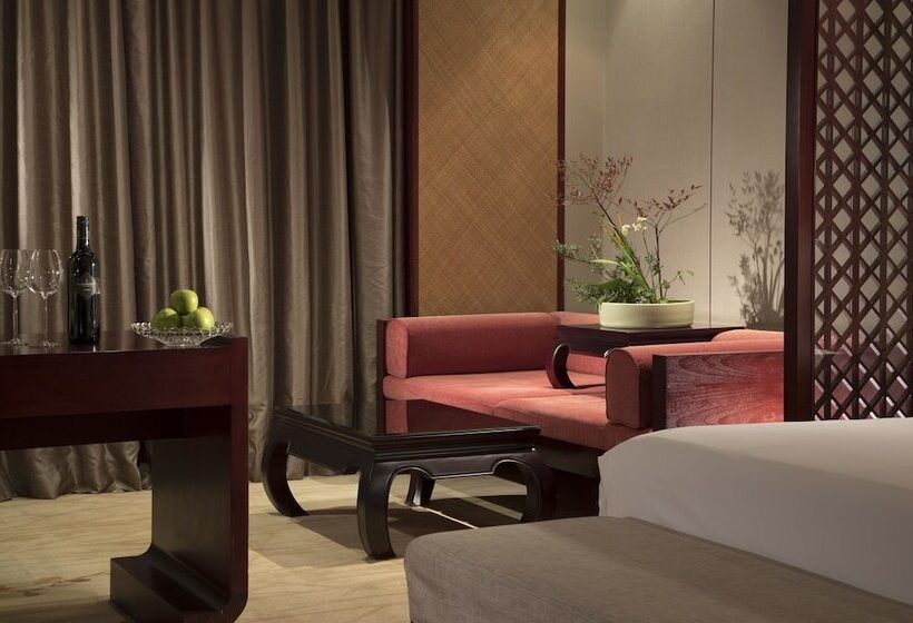 Номер Superior, Ovation Seven Cultivation