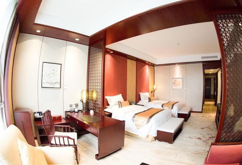 Номер Superior, Ovation Seven Cultivation