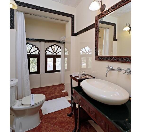 غرفة ديلوكس, Rohet Garh