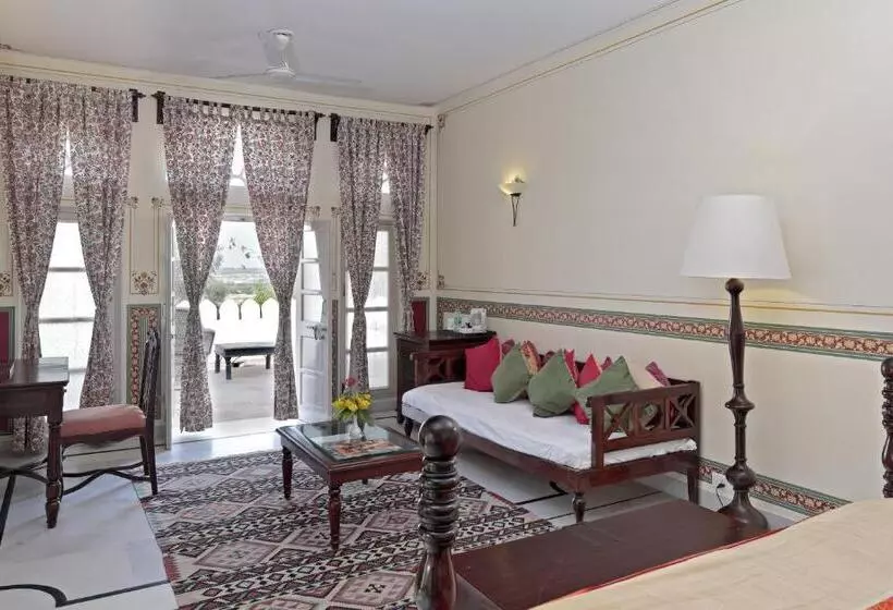 Suite, Rohet Garh