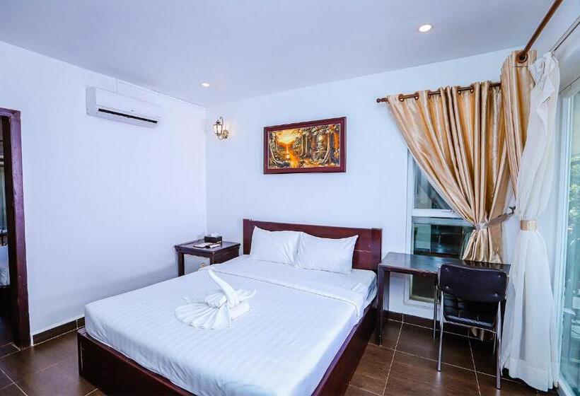 חדר משפחתי, Sea Breeze Resort