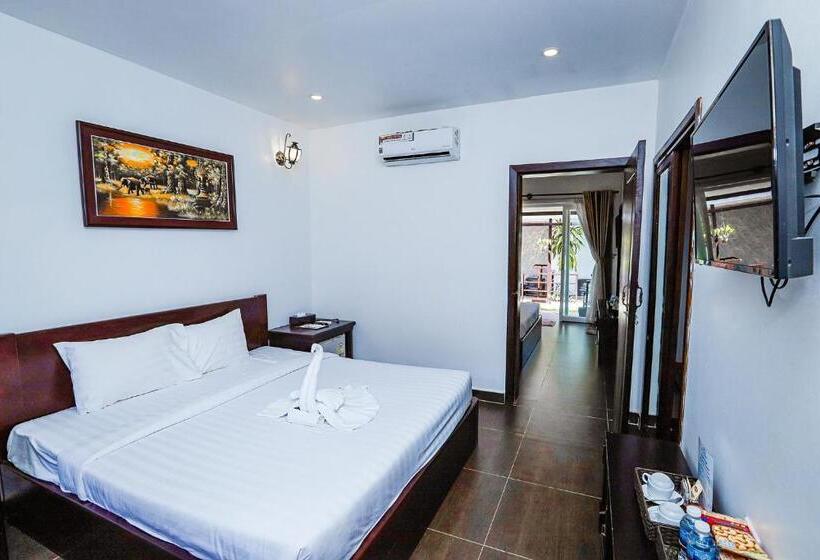 חדר משפחתי, Sea Breeze Resort