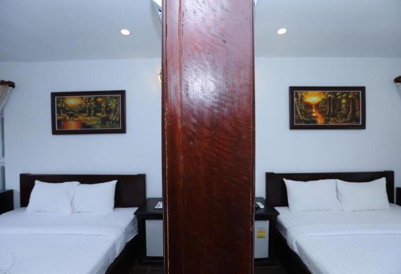 חדר משפחתי, Sea Breeze Resort