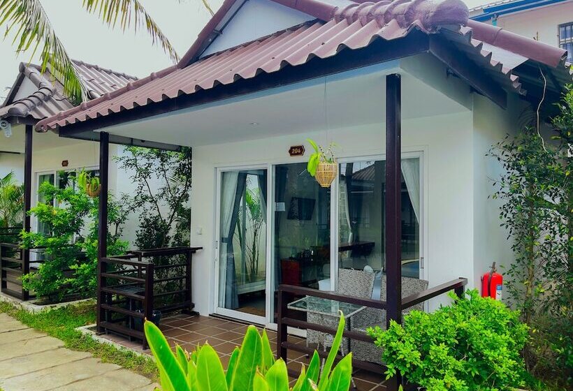 חדר דלוקס, Sea Breeze Resort