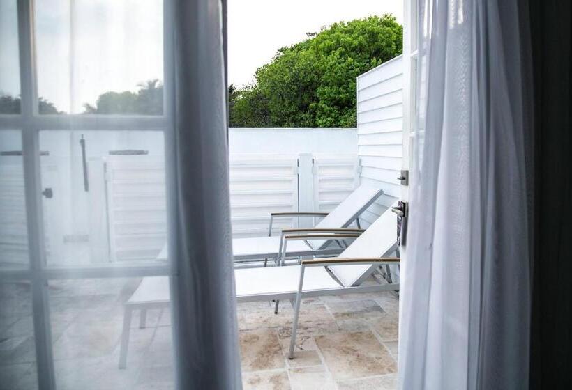 غرفة قياسية سرير كينج, The Saint Hotel Key West, Autograph Collection, Adult Only