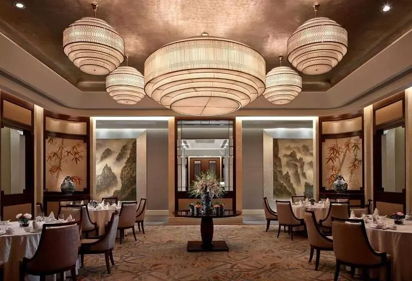 キングサイズベッドのデラックスルーム, Shangrila Nanchang