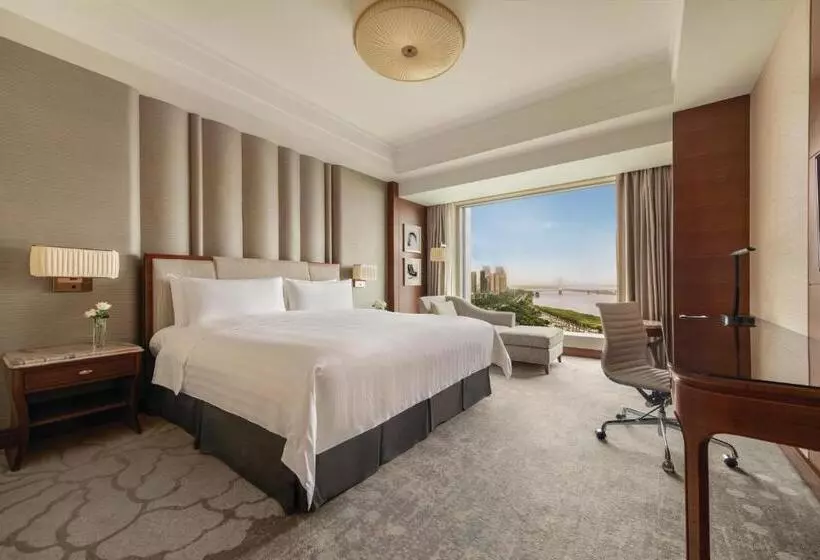 キングサイズベッドのデラックスルーム, Shangrila Nanchang