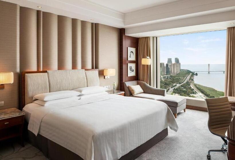 חדר דחוקס עם מיטת קינג, Shangrila Nanchang