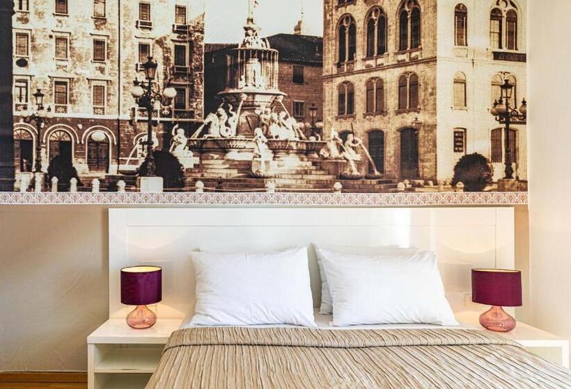 חדר דלוקס עם מרפסת נוף לים, Riva City Rooms