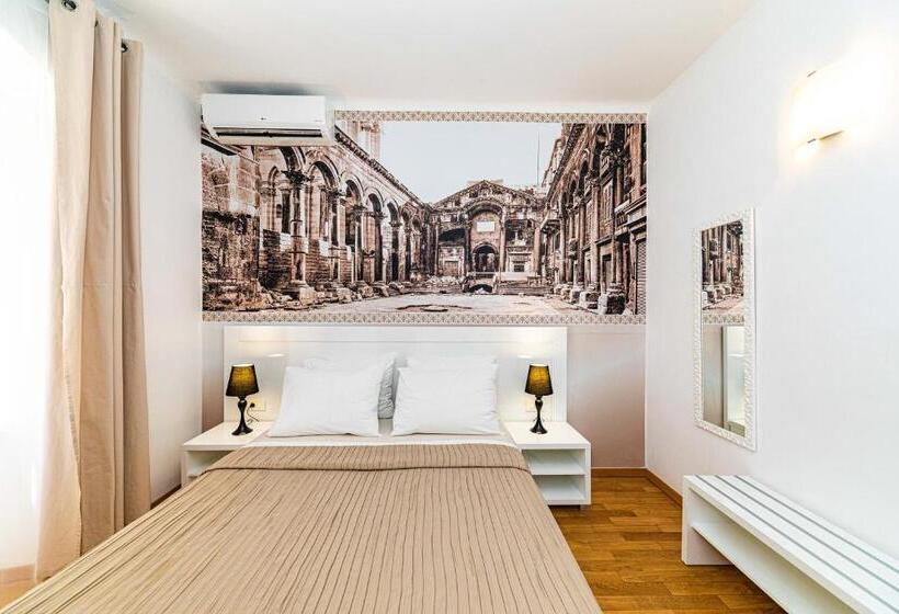 디럭스 룸 측면 바다 전망, Riva City Rooms