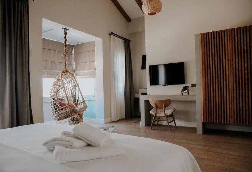 اتاق استاندارد با تخت بزرگ, Paye Alaçatı Butik Otel