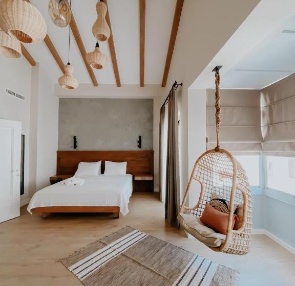 اتاق استاندارد با تخت بزرگ, Paye Alaçatı Butik Otel